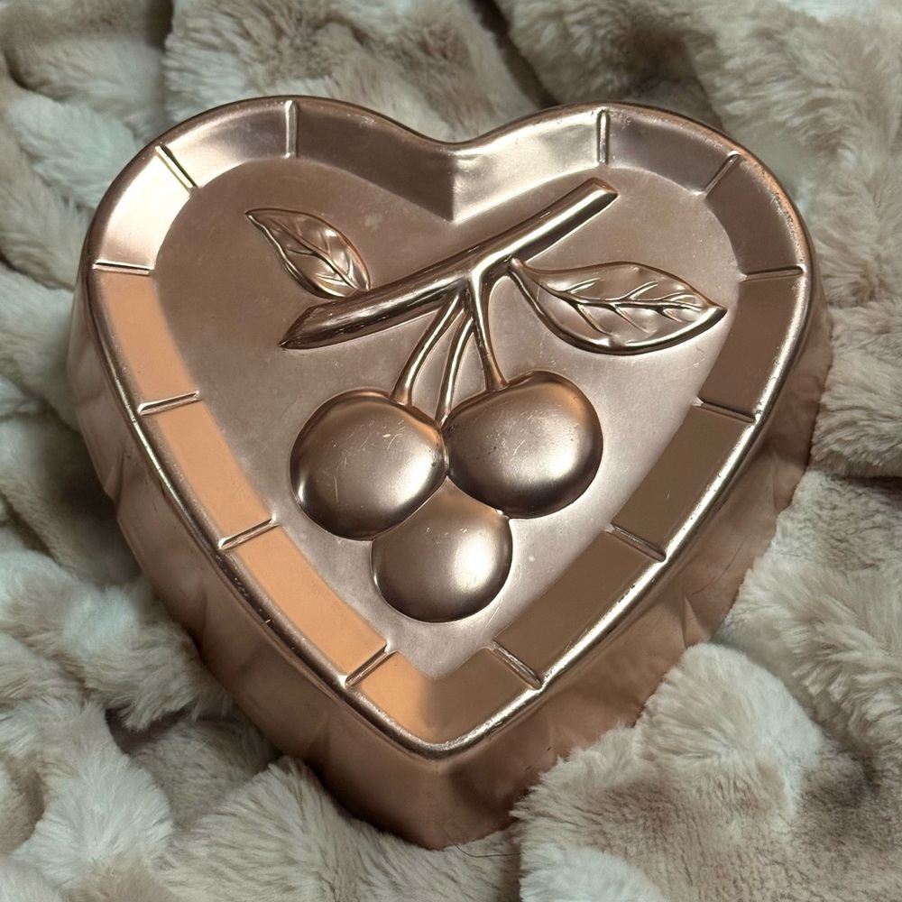 Vintage West Bend Heart Cherry Cake Mold Wall Hanging Pink copper color aluminum